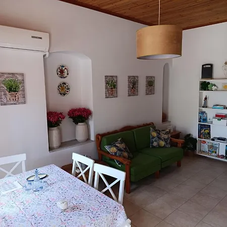 Orange Tree House Rhodes *