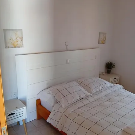 Orange Tree House Rhodes