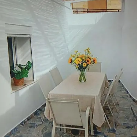 Orange Tree House Rhodes Дом отдыха *