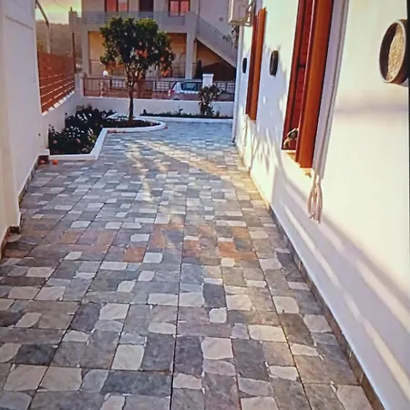 Дом отдыха Orange Tree House Rhodes *